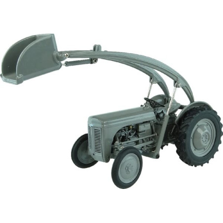 Tracteur miniature UNIVERSAL HOBBIES UH5247