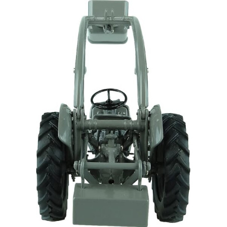 Tracteur miniature UNIVERSAL HOBBIES UH5247