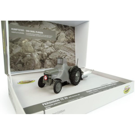 Tracteur miniature UNIVERSAL HOBBIES UH5364