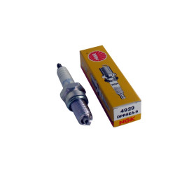 Bougie NGK DPR8EA9 - CHAMPION RA4HC - CHRA4HC