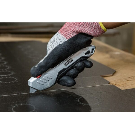 Cutter de sécurité STANLEY FMHT103700